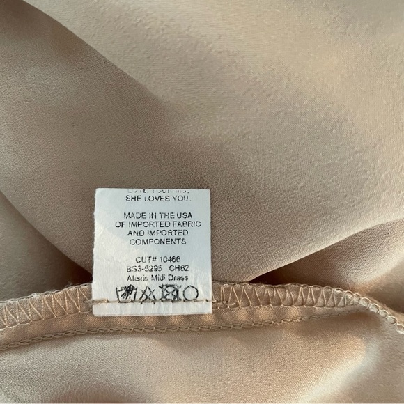 Show me your Mumu Alexis ruffled satin midi dress with belt 20316 - Picture 13 of 16